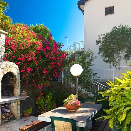 Apartment Ana Portapisana *